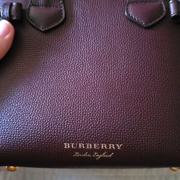 Burberry mahogany red baby banner - Picture 3 of 7